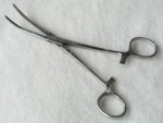 Chirurgický nástroj Peán zahnutý