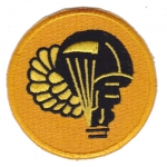   11. Airborne Division School nášivka