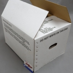 Skladovací papírové krabice po baleních