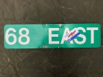 Cedule Ulice East 68